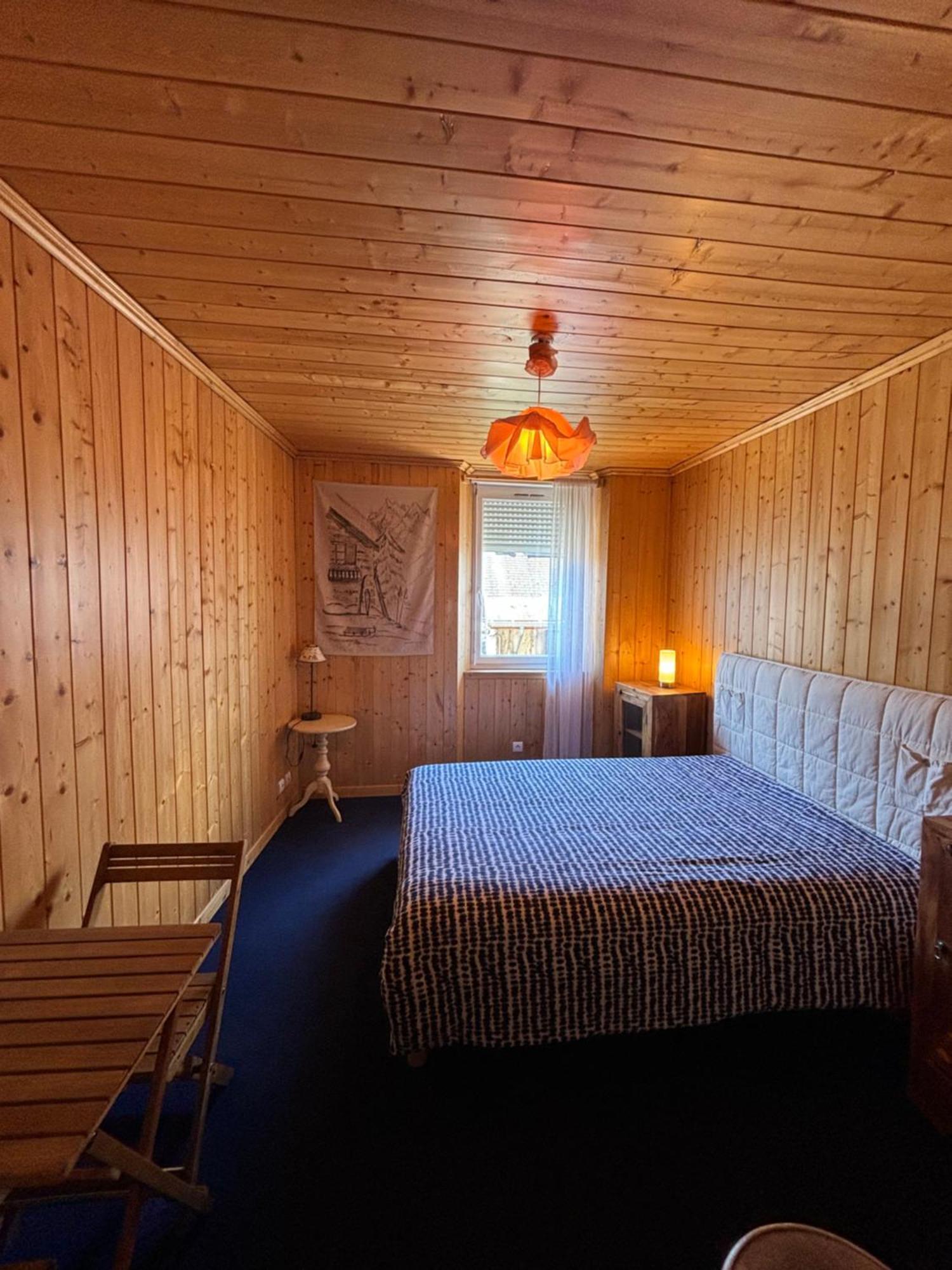 Chez Lizon Hostel Barcelonnette Exterior photo
