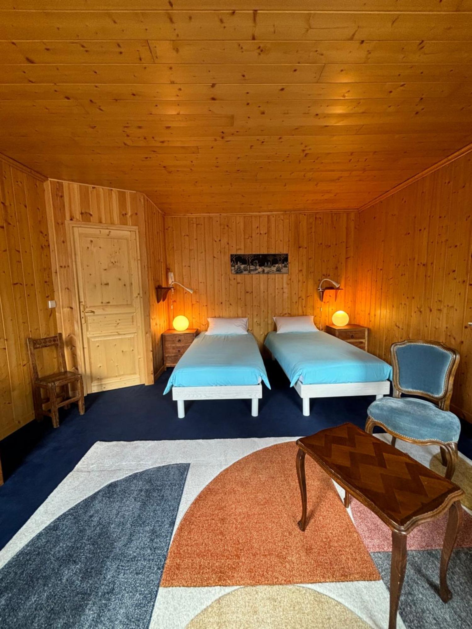 Chez Lizon Hostel Barcelonnette Exterior photo